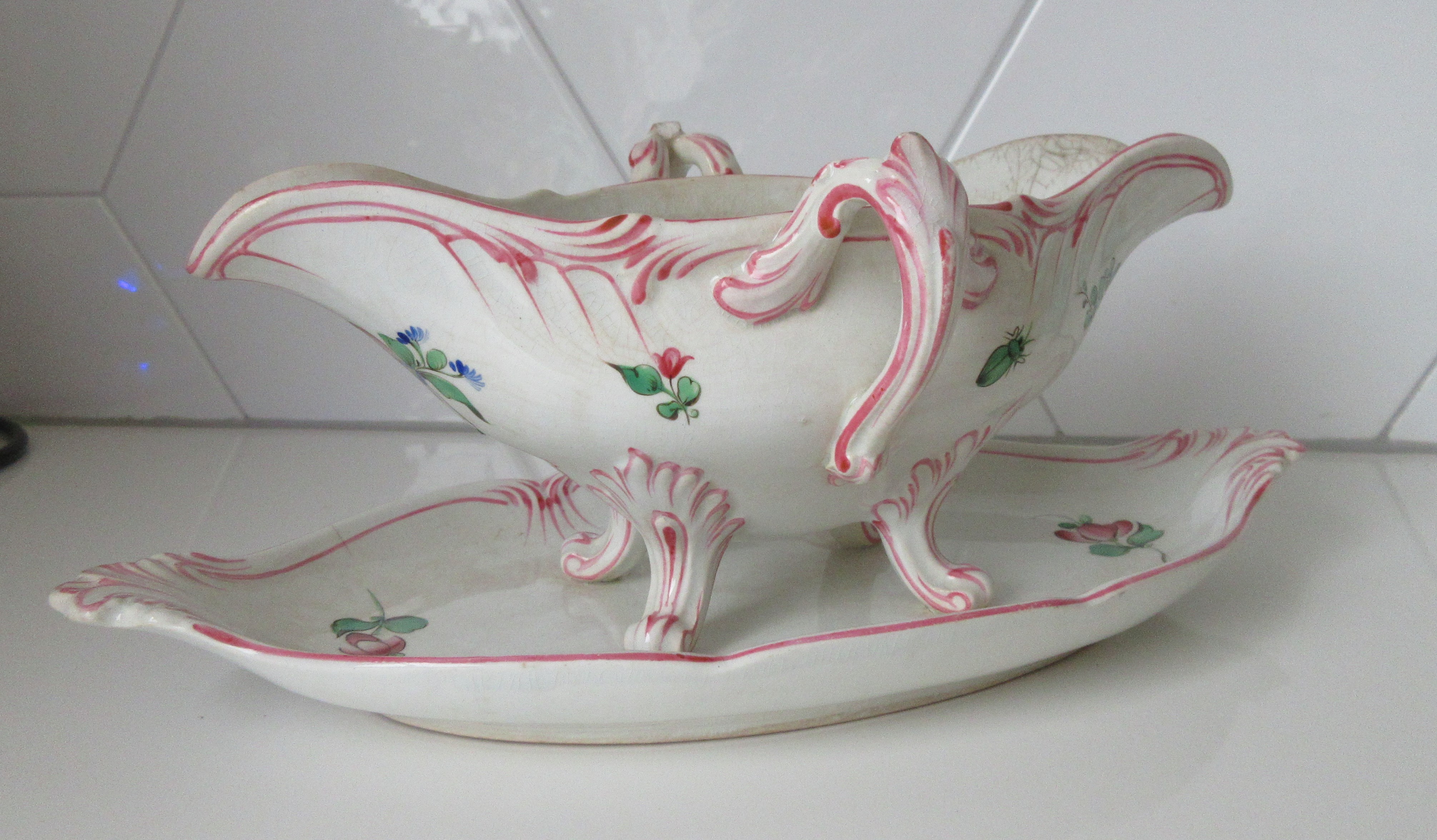 KG Luneville - Antieke 19e eeuwse Sauciere decor rozen en tulpen kopen? Bied vanaf 10!