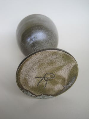 Niet of onleesbaar gesigneerd - Kelkglas of beker van keramiek kopen? Bied vanaf 1!