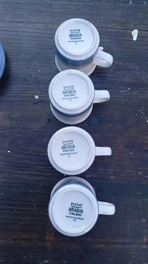 Arabia - 4 kop en schotel Uthua kopen? Bied vanaf 25!