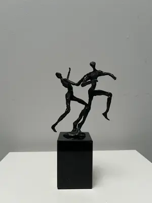 Corry Ammerlaan - Bronzen sculptuur | Aan het dansen kaufen? Bieten Sie von 20!