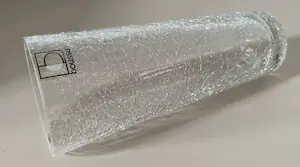 Niet of onleesbaar gesigneerd - Twee kristallen craquele vazen kopen? Bied vanaf 1!