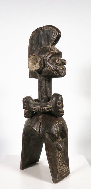 Waja - Ceremonieel beeld met houten halssieraad kopen? Bied vanaf 1!