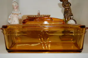 Kristalunie Maastricht - zeldzame persglazen Art Deco cake- of koekdoos kopen? Bied vanaf 75!