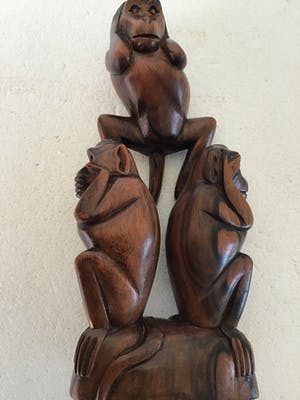 Curiosa - Art Deco.houtsnijwerk ,aapjes.Amsterdamse school stijl. kopen? Bied vanaf 50!