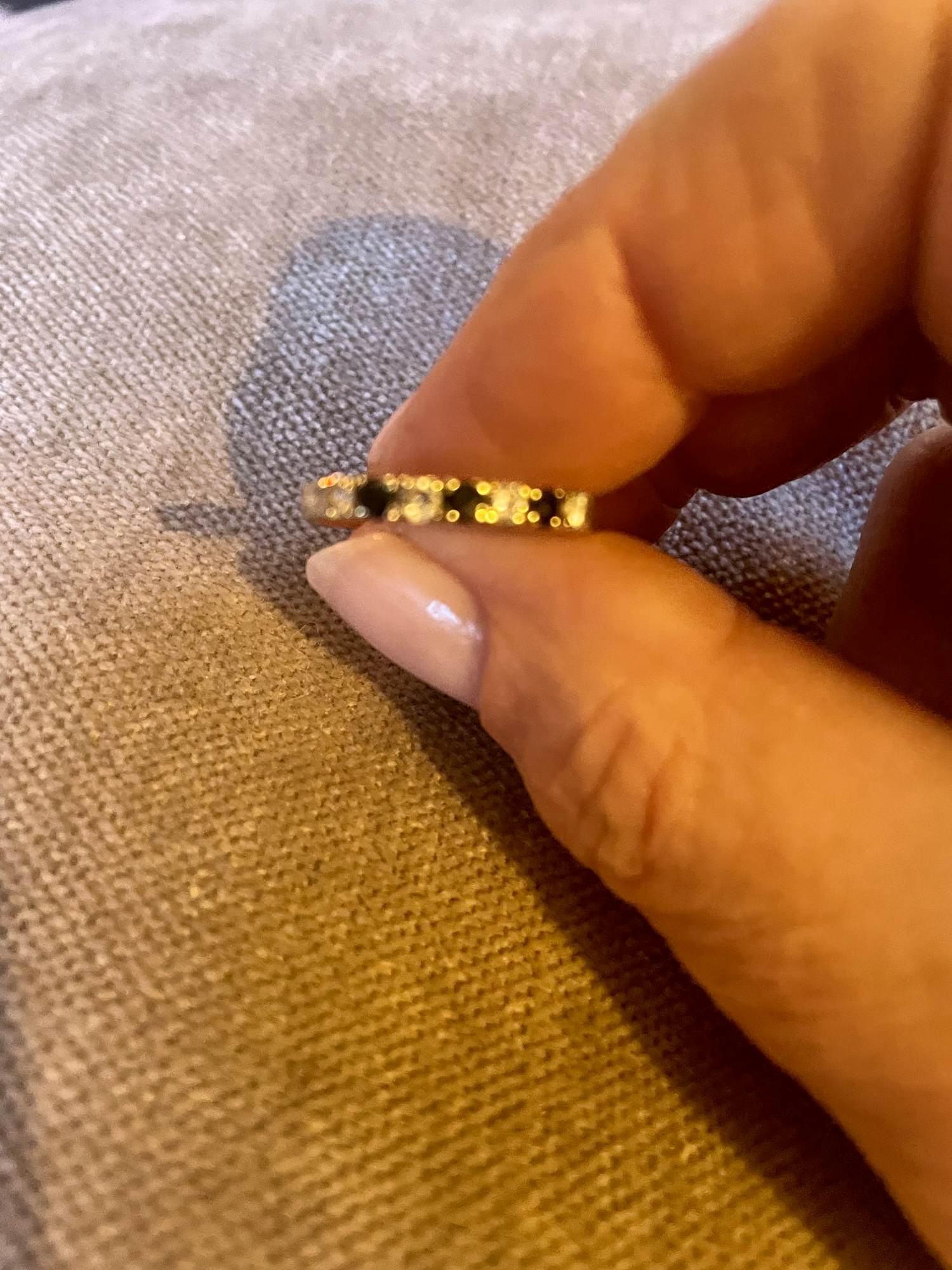 Gouden ring met briljante en saffier kopen? Bied vanaf 75!