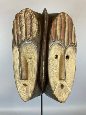 Pende - African mask from the Pende - Congo kopen? Bied vanaf 45!