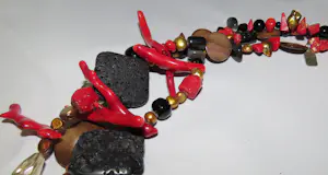 Ketting koraal, parel, git, rookkwarts, agaath, lavasteen, Marleen Rameckers kaufen? Bieten Sie von 350!