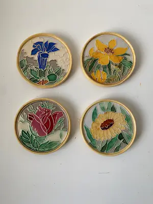 Faience- en Tegelfabriek Westraven - Zeldzaam mooie set polychrome cloisonné onderzetters 1923 kopen? Bied vanaf 75!