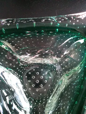 Niet of onleesbaar gesigneerd - Glazen Triangle met glasbelletjes. kopen? Bied vanaf 1!