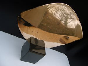 Brons (Onbekend) - asymmetrisch geometrische sculptuur 8,5 kg!! kopen? Bied vanaf 300!