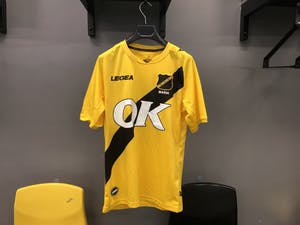 Curiosa - Swim to Fight Cancer wedstrijdshirt - Michaël Maria kopen? Bied vanaf 50!