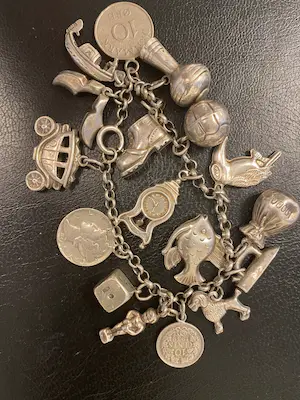 Zilveren Armband met Bedels kopen? Bied vanaf 40!