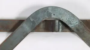 David van de Kop - IJzeren wandobject met hangend element kopen? Bied vanaf 150!