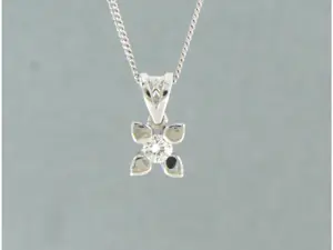 14k wit gouden collier met solitair hanger met diamant 0.08 ct - 45 cm kopen? Bied vanaf 220!