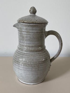 Willem Coenraad Brouwer - art deco aardewerken chocolade kannetje kopen? Bied vanaf 1!