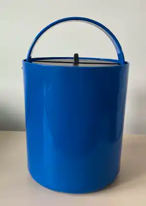 Bodum - Postmodene blauwe kunststof ijsemmer model Oktett verkocht voor € 10!