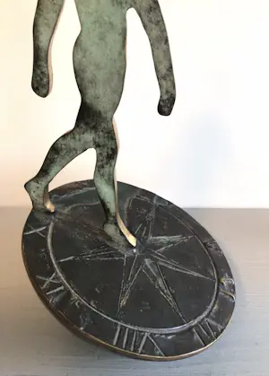 Desiree Tonnaer - “ Mens op de zonnewijzer “ XL versie . kopen? Bied vanaf 95!