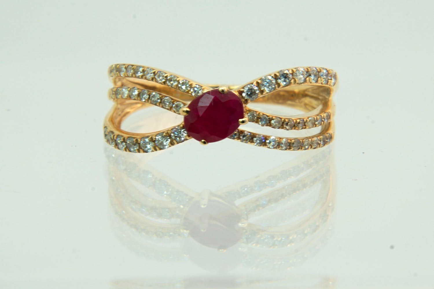 51 - Exclusieve geel 9karaats ring met diamant ca. 0.35crt kopen? Bied vanaf 280!