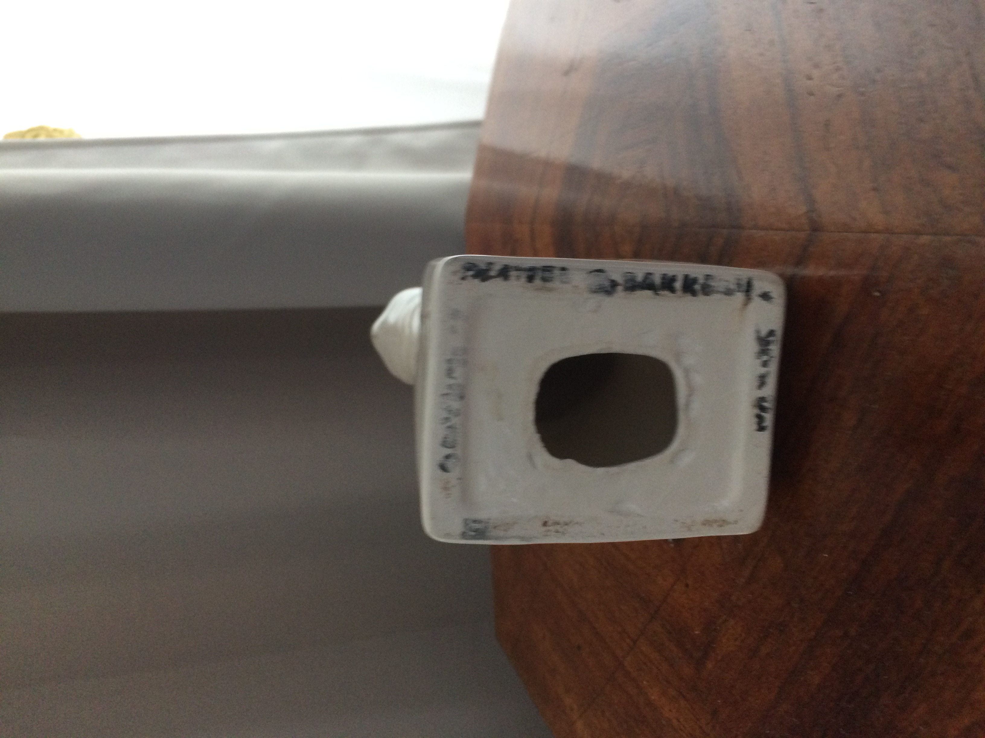 Niet of onleesbaar gesigneerd - Gekroonde poes kopen? Bied vanaf 1!