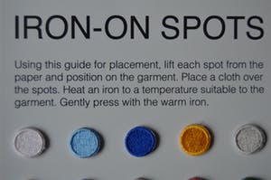 Damien Hirst - Iron On Spots kopen? Bied vanaf 60!