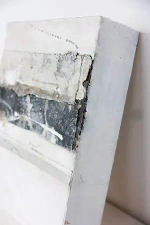 Ron van der Werf - Uniek werk in gemengde techniek op hout / wandobject, Zonder titel kopen? Bied vanaf 125!