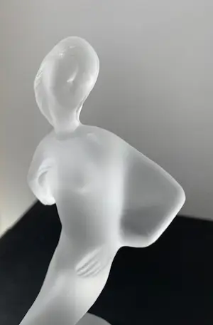 Ida Schwetz-Lehmann - 3 Art Deco "Frosted glass" sculpturen / Curt Schlevogt , Tsjechoslowakije kopen? Bied vanaf 130!