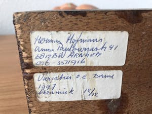 Herman Hofmans - Prachtig torso van vrouw - gesigneerd op houten voet. kopen? Bied vanaf 150!