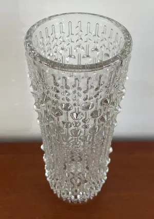 Hermanova Hut - “Candle wax” vaas ontworpen in de jaren’70 door Frantisek Peceny kopen? Bied vanaf 28!