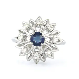 18k wit gouden ring bezet met saffier en briljant geslepen diamant 0.32 ct kopen? Bied vanaf 685!