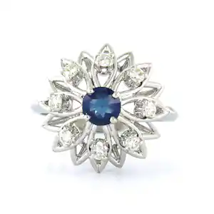 18k wit gouden ring bezet met saffier en briljant geslepen diamant 0.32 ct kopen? Bied vanaf 685!