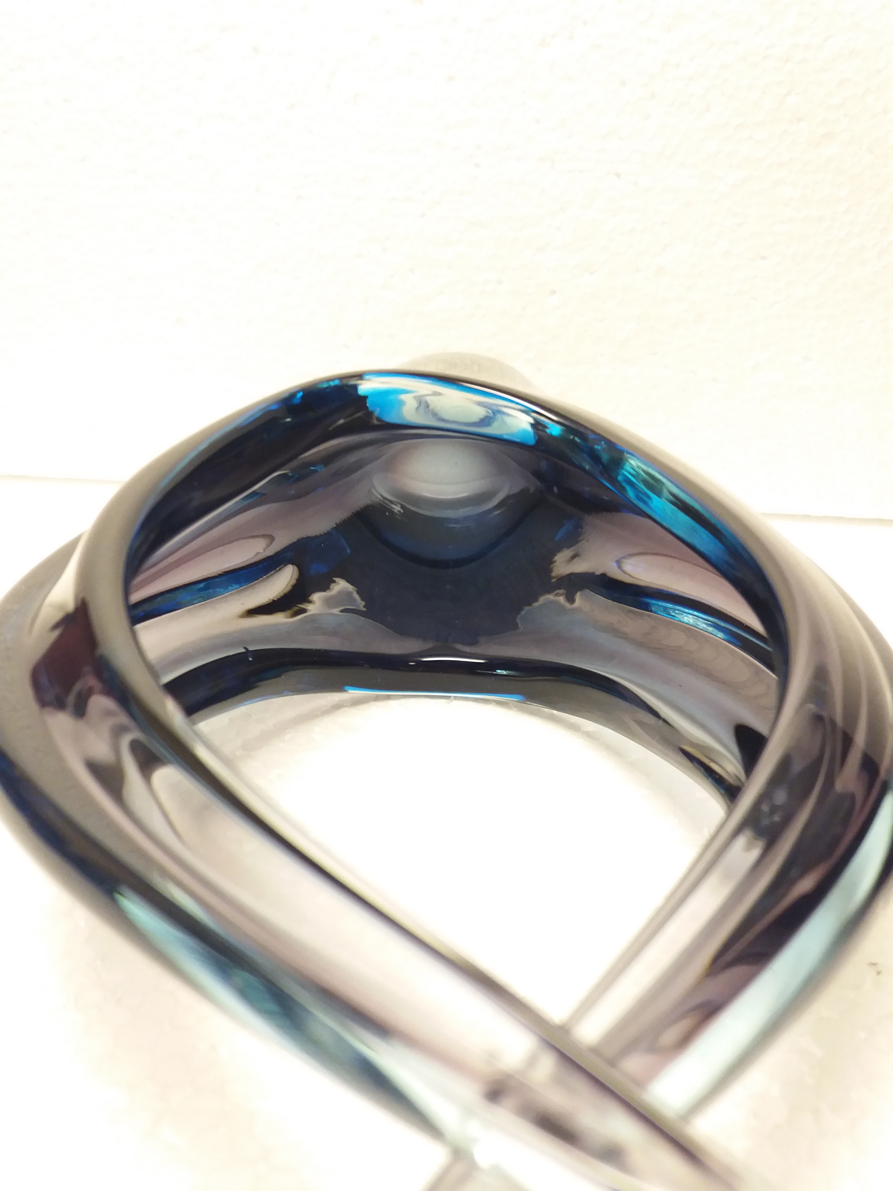 Niet of onleesbaar gesigneerd - Vintage blauwe glazen vaas Murano kopen? Bied vanaf 1!