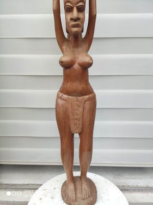 Congo - Vrouwfiguur uit Congo, 1,2m hoog standbeeldje kopen? Bied vanaf 1!