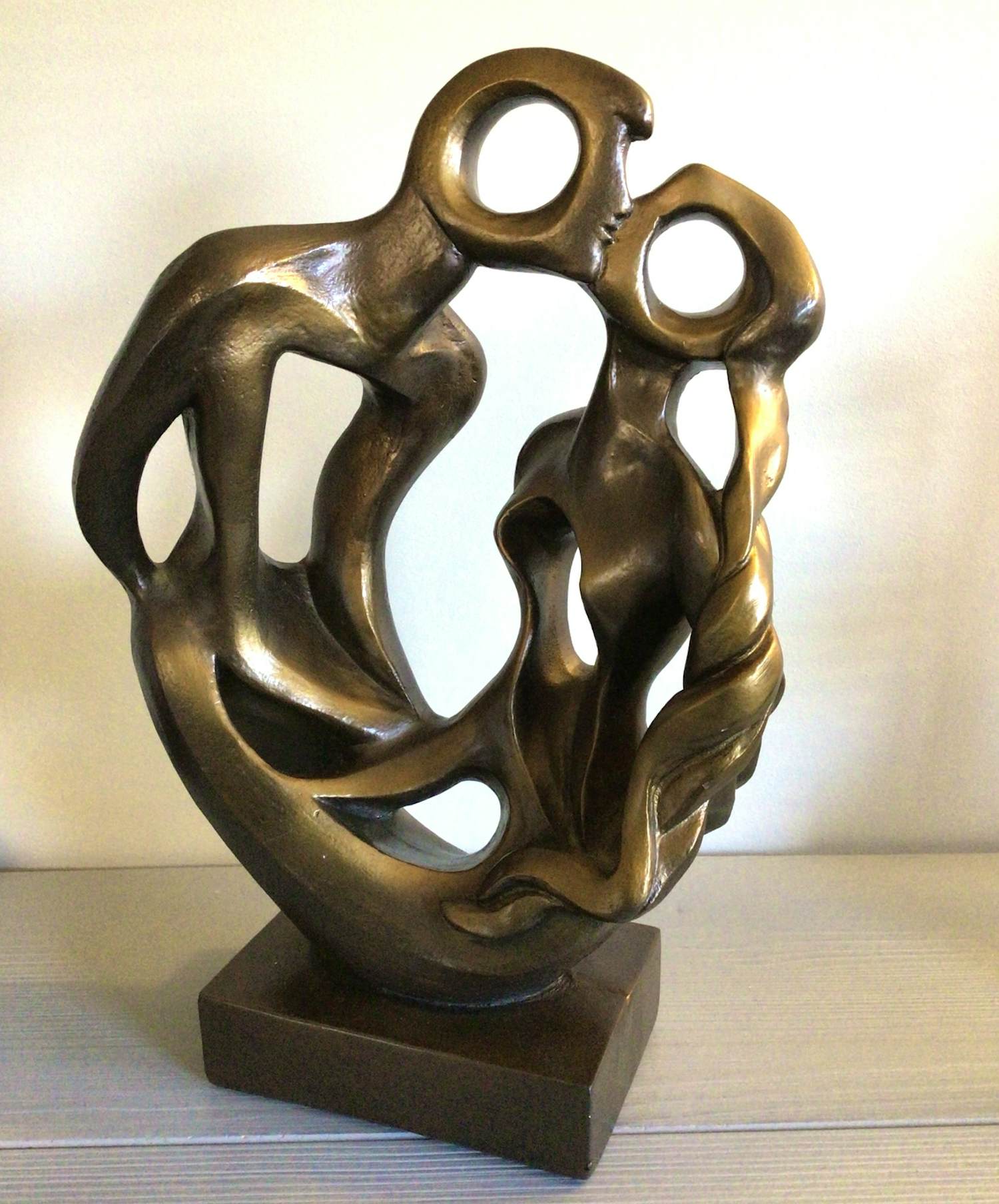 Austin Productions - “ The Kiss “ zeldzaam kopen? Bied vanaf 159!