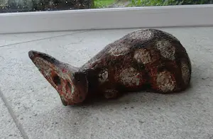 Jan van Stolk - zeldzame plastiek van een op de loer liggende kat kopen? Bied vanaf 145!