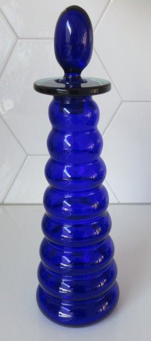 Niet of onleesbaar gesigneerd - Cobalt blauwe en turqoise glazen design karaf kopen? Bied vanaf 1!