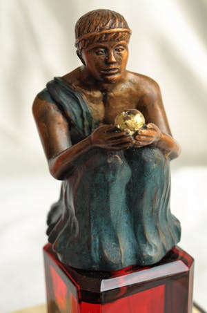 Patrizia Guerresi - Bronzen beeld op parfumfles , “Paris” – Les Beaux Arts – ca 1997 kopen? Bied vanaf 75!