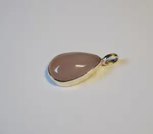 Nieuw  zilveren hanger 925 gezet met rozenkwarts kopen? Bied vanaf 50!
