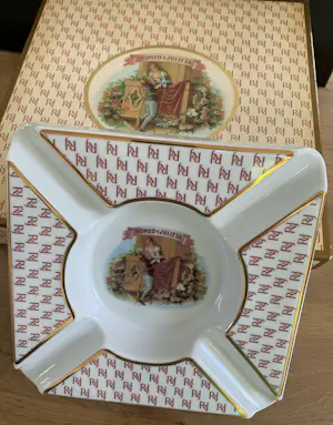 Bidasoa Porcelanas - Romeo y Julieta proceleinen sigaren asbak (nieuw) kopen? Bied vanaf 75!