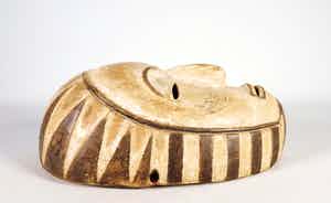 Fang - Hout, Masker verkocht voor € 1!