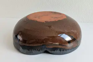 AcheterThomas Buxo - Studio Pottery schaal? Enchérissez de 25!