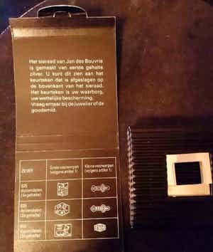 Jan des Bouvrie - Zilveren sieraad verkocht voor € 49!