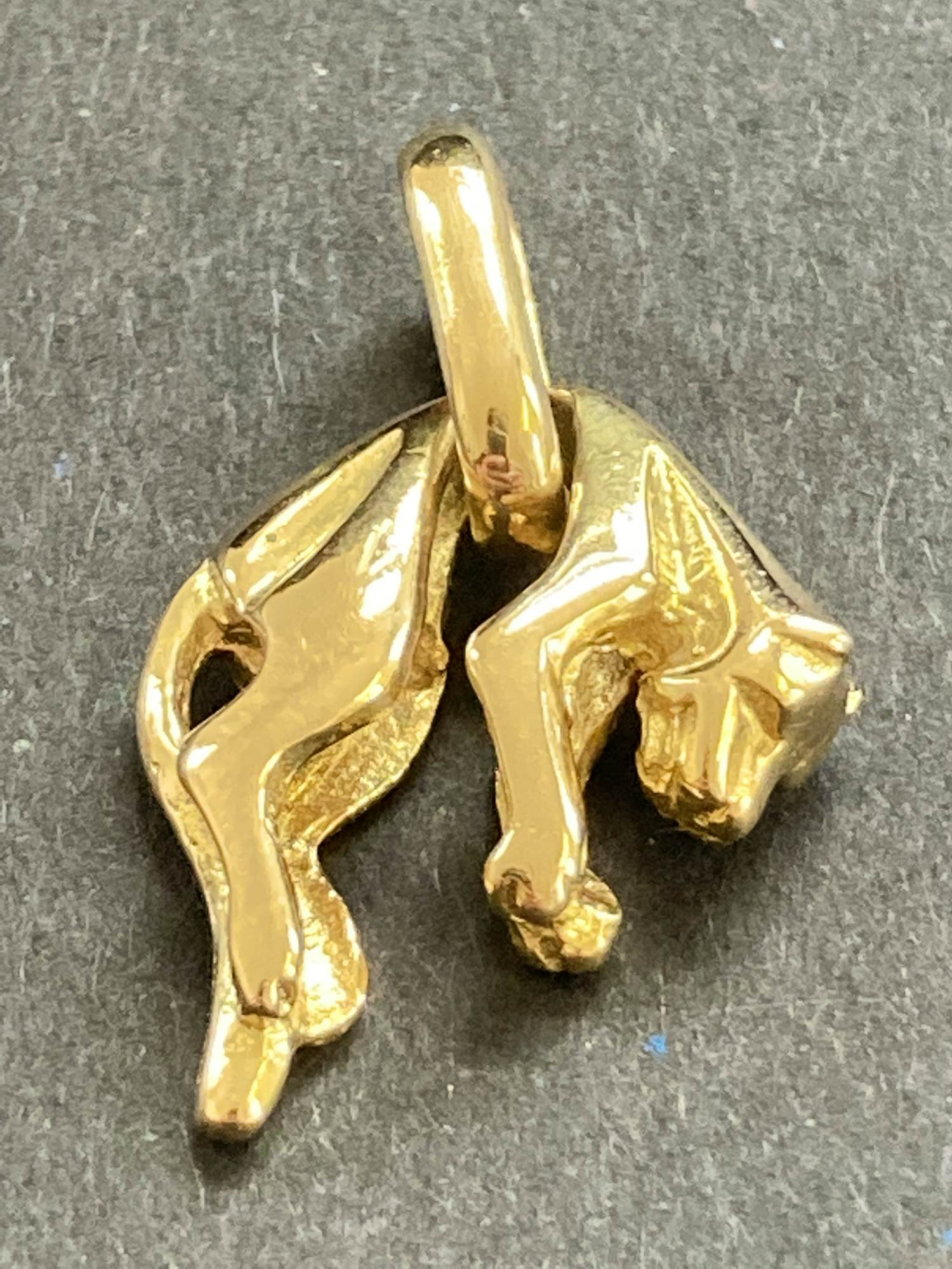18 karaats geelgouden panter als hanger kopen? Bied vanaf 445!