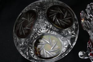 Niet of onleesbaar gesigneerd - Zwaar Kristalen Bonboniere. kopen? Bied vanaf 1!