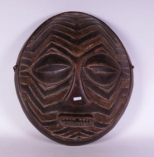 Luba - Groot rond masker kopen? Bied vanaf 20!