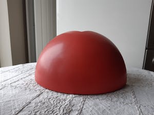 Dirk Romijn - rode 'kwartbol' vaas kopen? Bied vanaf 40!