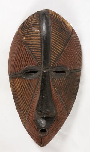Kuba - Fraai bewerkt masker met rode en gele scarificaties kopen? Bied vanaf 1!