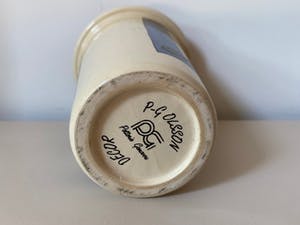 Niet of onleesbaar gesigneerd - Aardewerk vaas met decor design P.G. Olsson kopen? Bied vanaf 1!