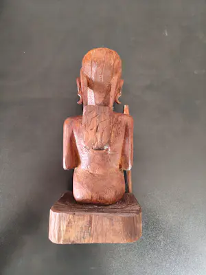 Onbekend - Houtsnijwerk Aziatisch, Indonesie, mogelijk Borneo kopen? Bied vanaf 20!