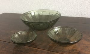 Royal Leerdam - DRIE GROENE NESTSCHALEN kopen? Bied vanaf 13!