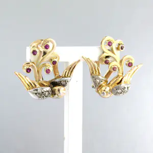 RETRO 18k goud en zilver oorclips in een vorm van vogel met robijn en diamant kopen? Bied vanaf 725!